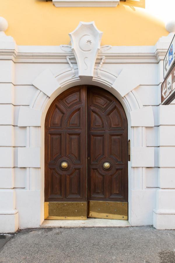 Twin Flowers Apartment In San Giovanni Roma Exterior foto